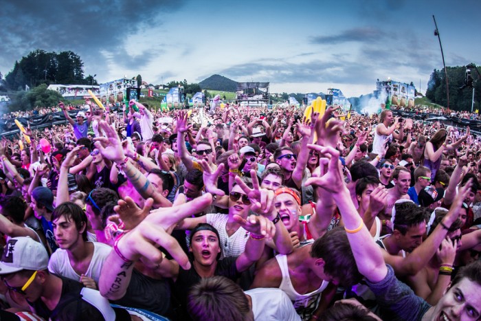 Music Festival Crowd Etiquette