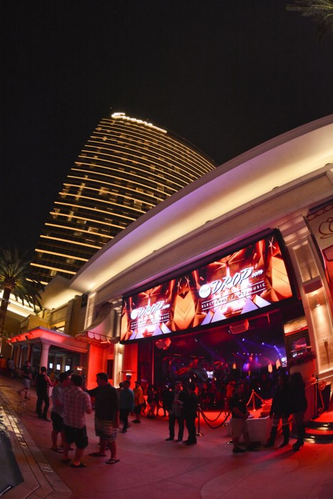 Flosstradamus Encore Beach Club at Night Surrender