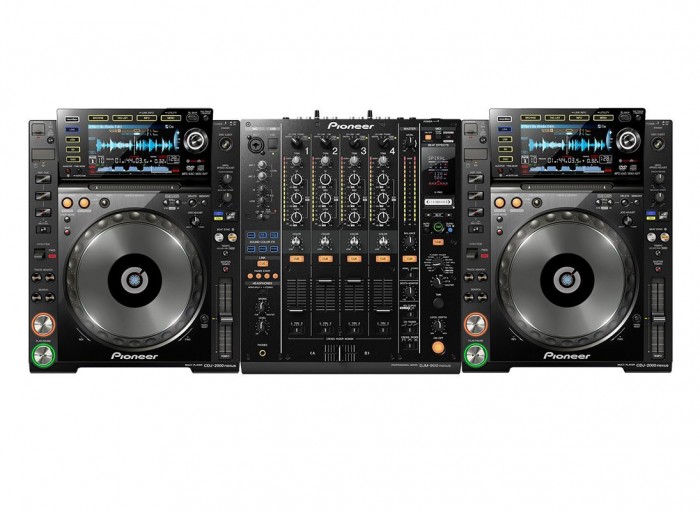 DJ Gear Review: 5 Hardware Options for the Perfect Live Performance