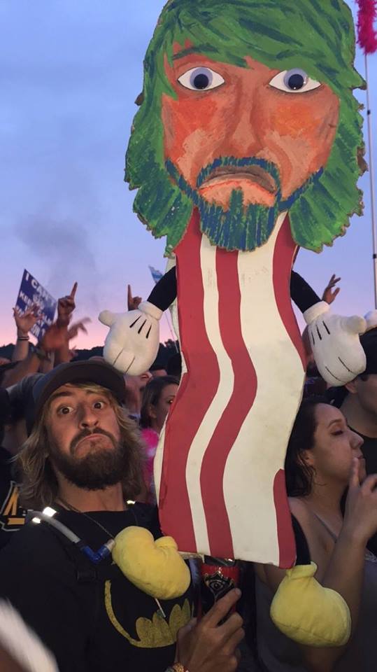 30 Hilariously Epic TomorrowWorld Totems