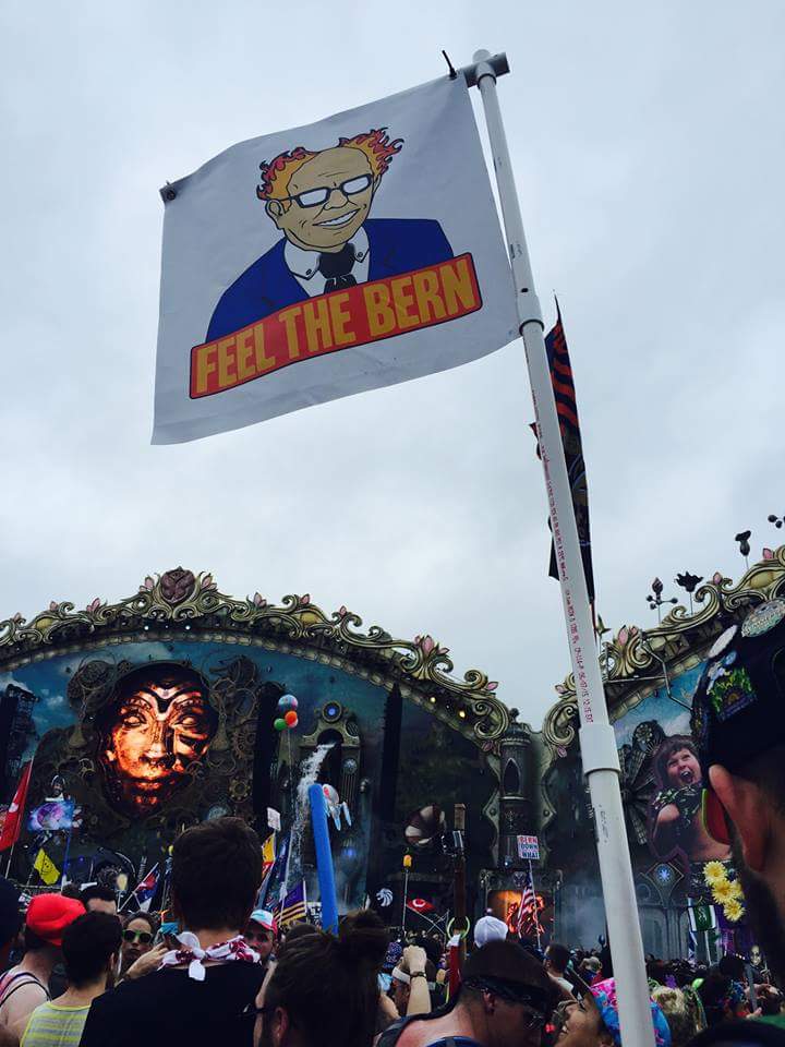 30 Hilariously Epic TomorrowWorld Totems