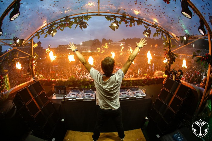 AvB killing it at Tomorrowland. Photo - Armin van Buuren - Facebook.