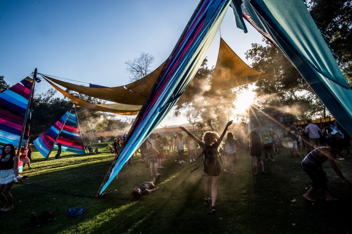 Woogie Weekend (California). Photo - Watchara Phomicinda and Woogie Weekend - Facebook.