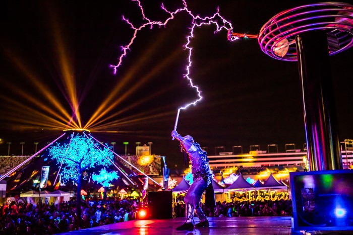 EDC 2015 Year in Review: The Best of Electric Daisy Carnival Around The World