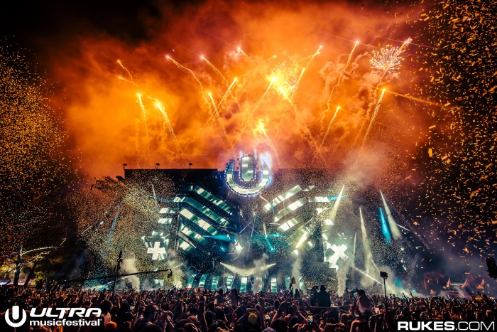 Ultra Music Festival Main Stage / Photo by Rukes