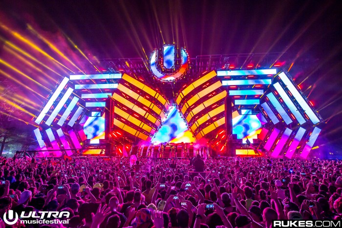 Ultra Music Festival Main Stage / Photo by Rukes