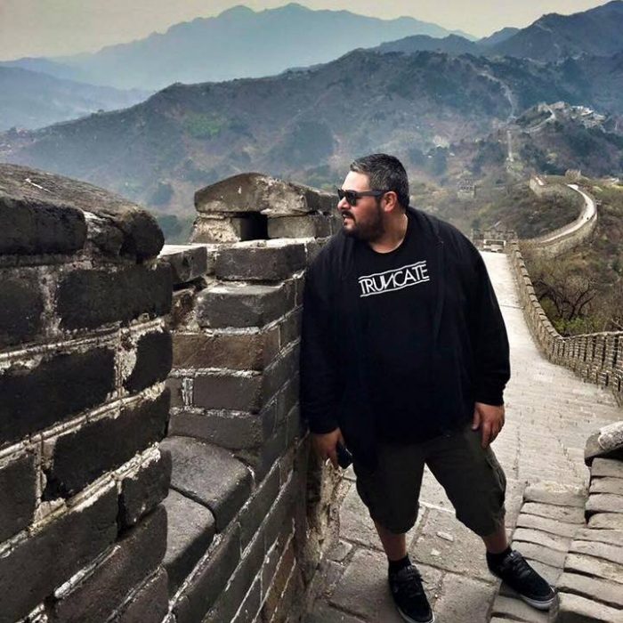 Truncate visiting the Great Wall of China