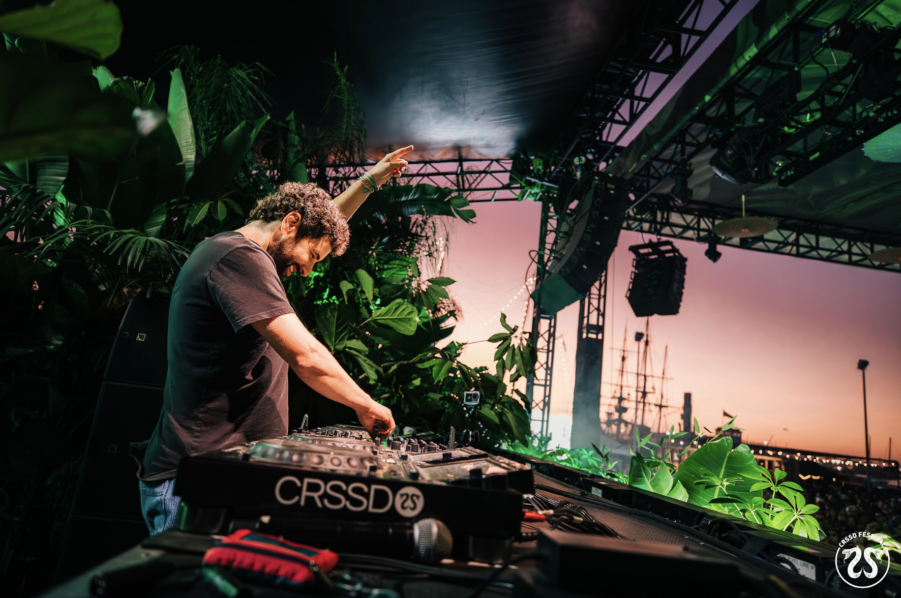 FNGRS CRSSD Presents Cross Pollination